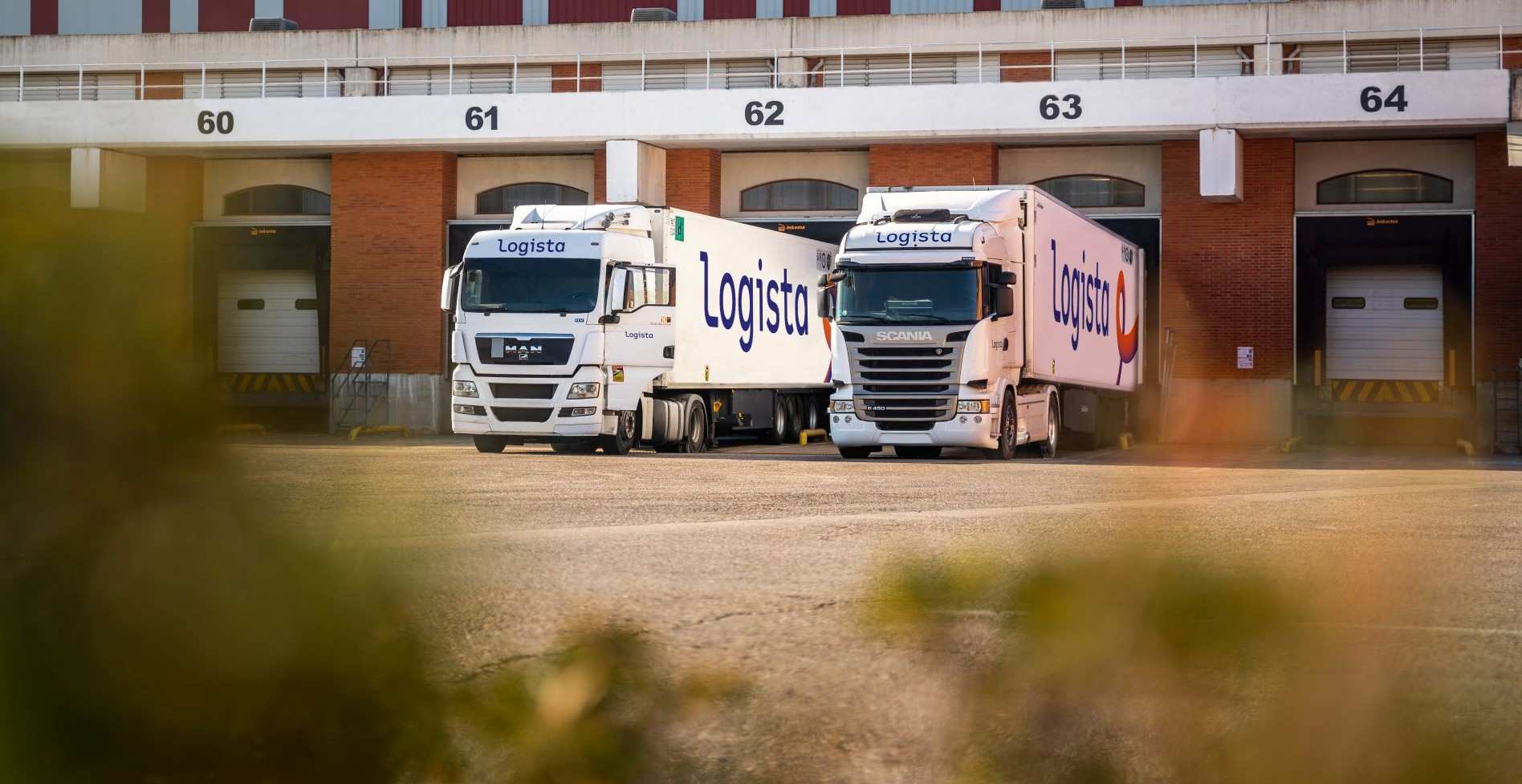 FTL road transport and full truck load freight service